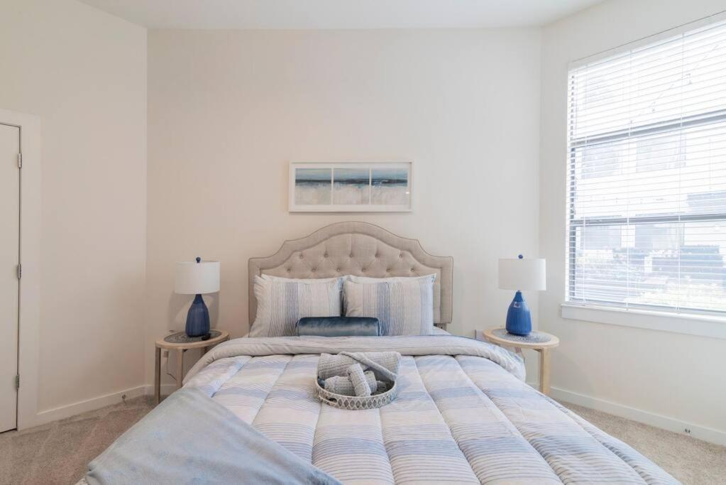 Charming Cozy Apartment With Wi-Fi & Free Parking Σάρλοτ Εξωτερικό φωτογραφία