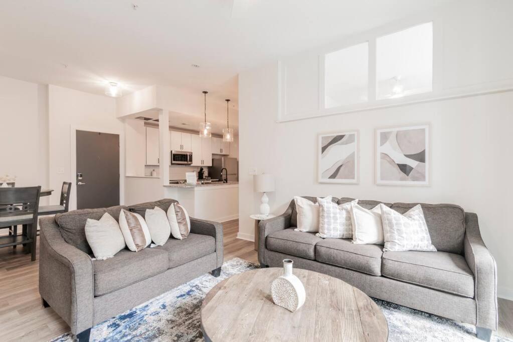 Charming Cozy Apartment With Wi-Fi & Free Parking Σάρλοτ Εξωτερικό φωτογραφία