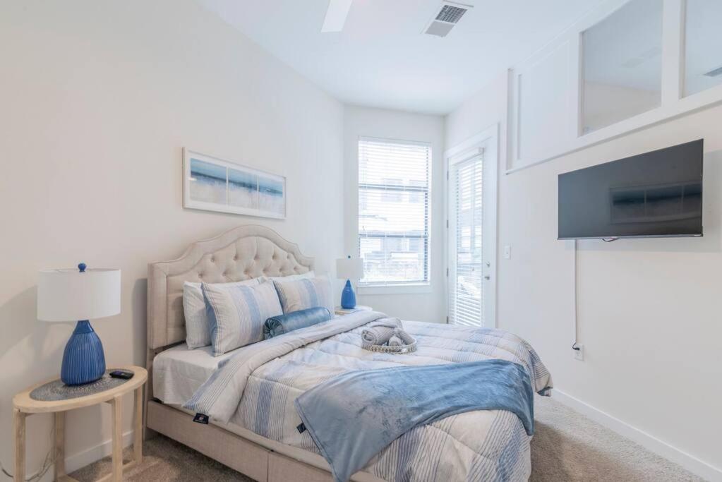 Charming Cozy Apartment With Wi-Fi & Free Parking Σάρλοτ Εξωτερικό φωτογραφία